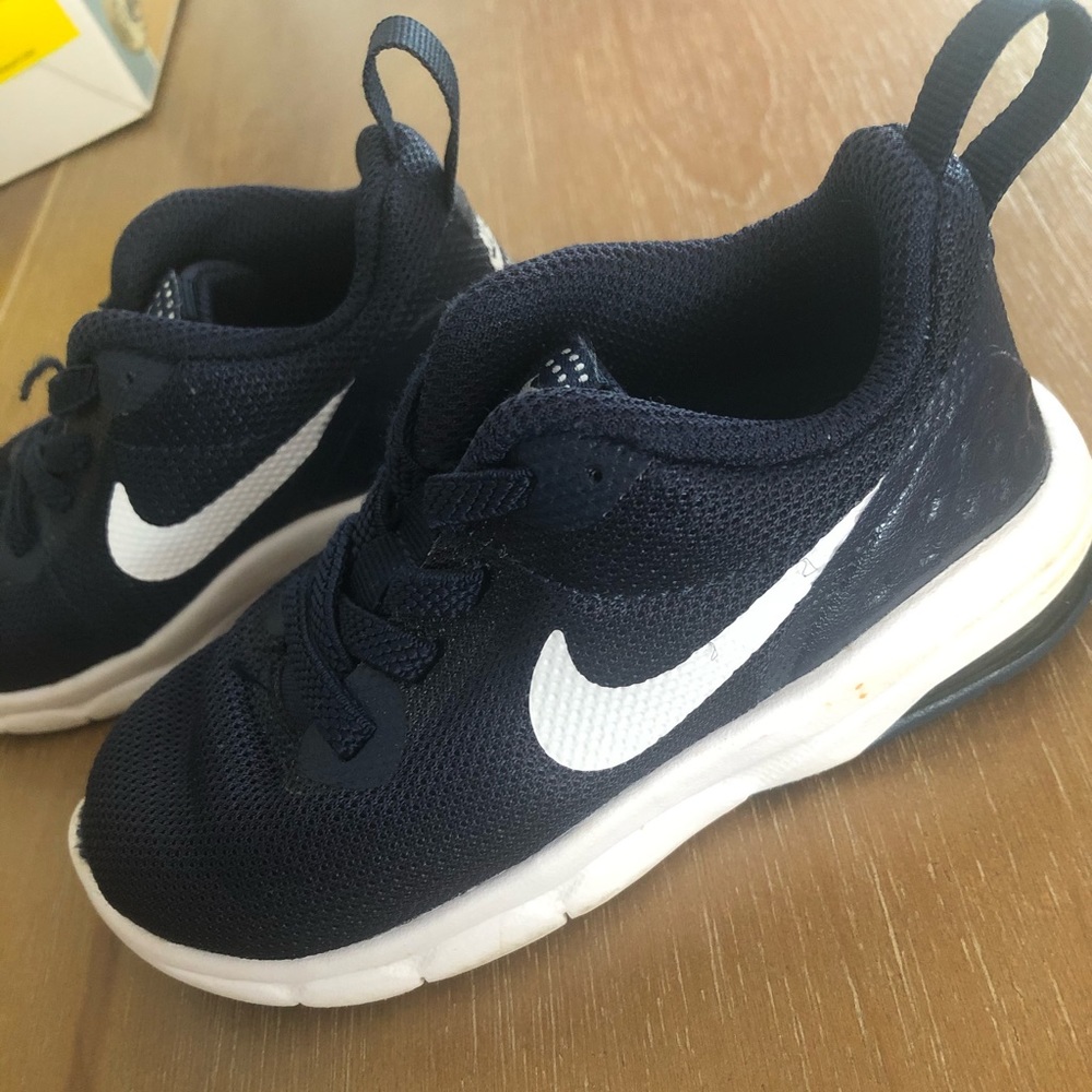 Toddler’s Nike sneakers
